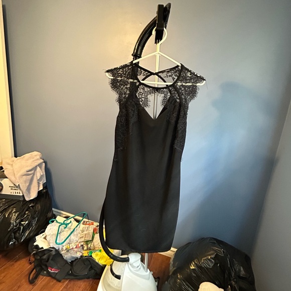 Worn a-couple times great for a night out! - Picture 3 of 4